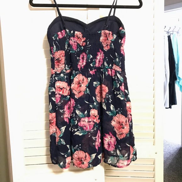 Floral target romper - Picture 3 of 10
